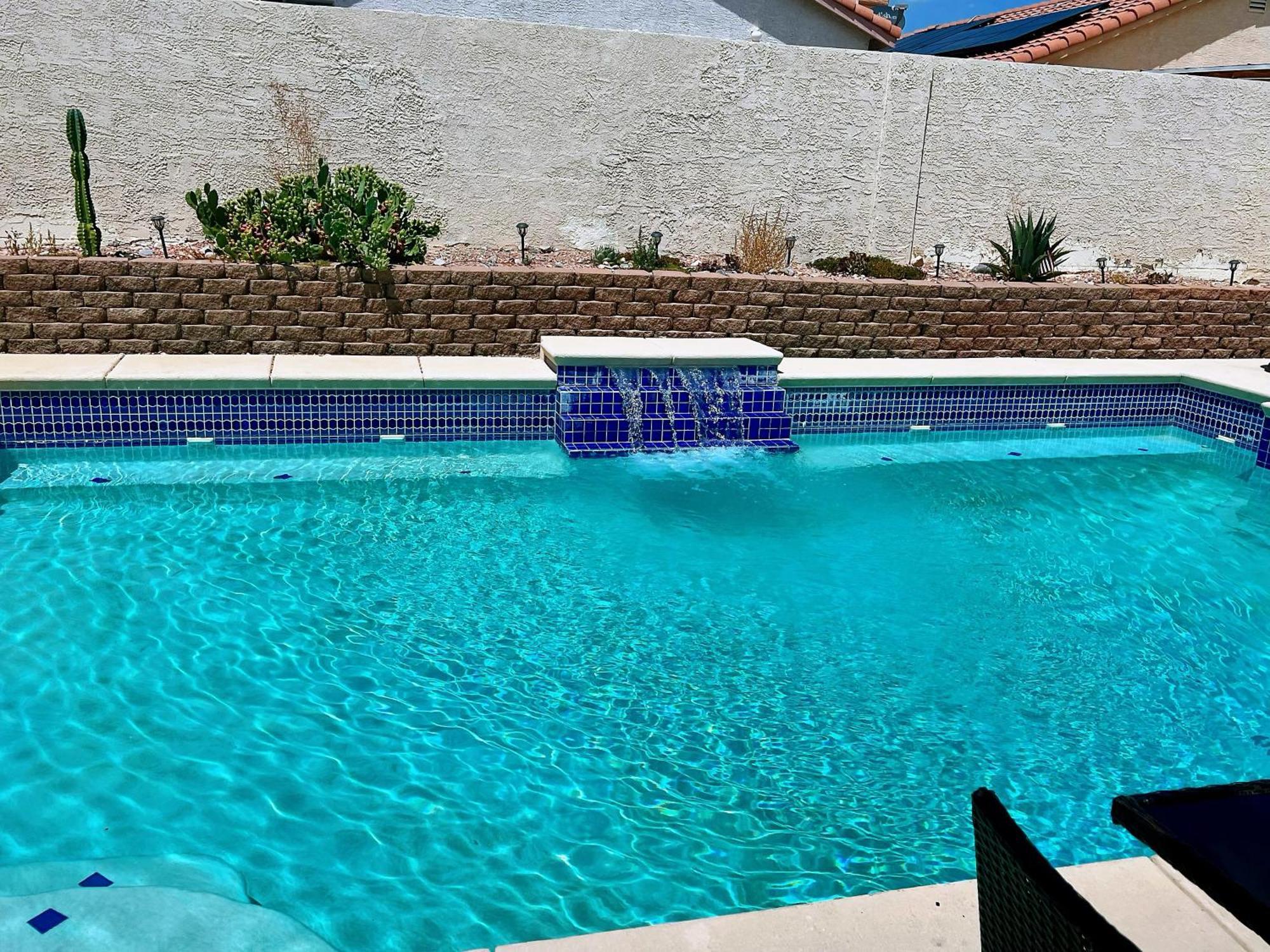 Amazing Heated Pool And Private Hot Tub 3Br In Heart Of Lv Villa Las Vegas Exterior photo